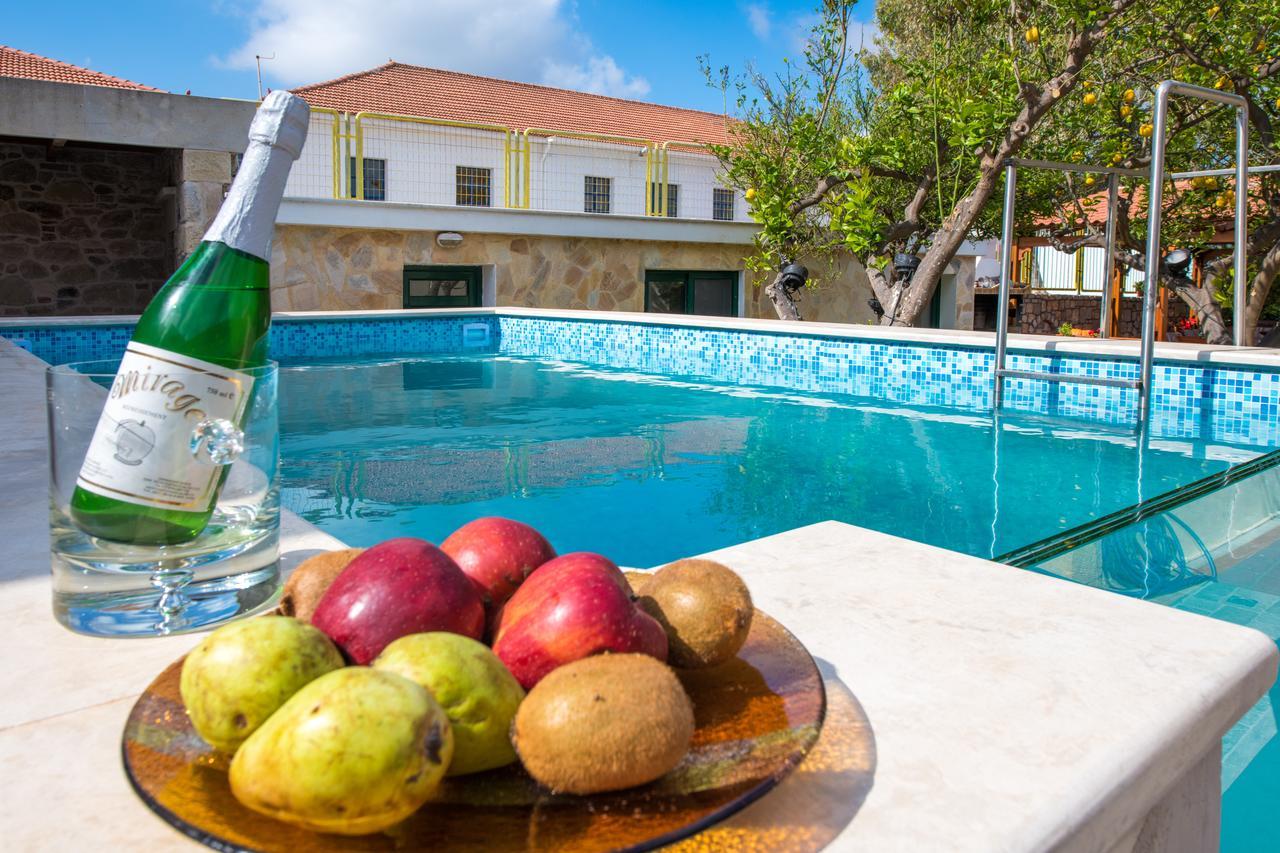 Private Sapphiros Villa كيساموس المظهر الخارجي الصورة